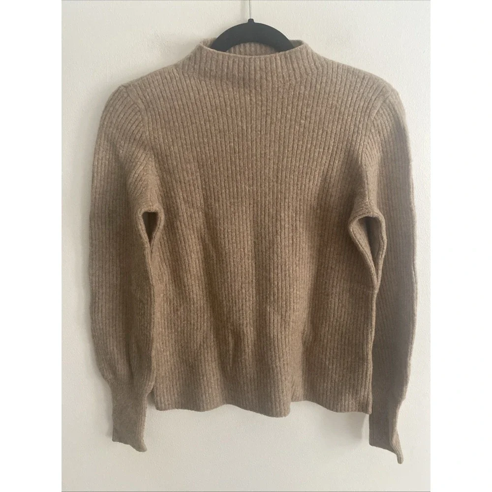 J Crew Ribbed Mock Neck Sweater in Extra Soft Yarn Camel Color Women's Sz‎ XS
